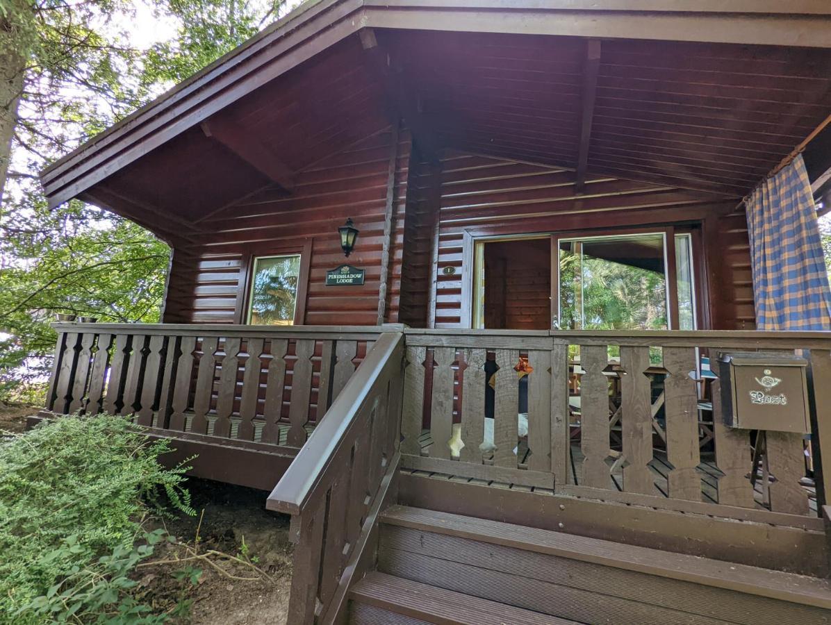 Pineshadow Lodge-Dog Friendly Kenwick Park Louth Louth  Exterior photo